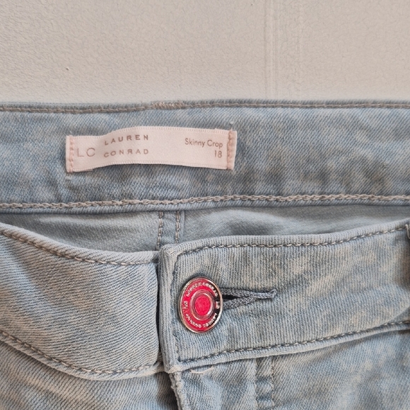 LC Lauren Conrad Light Wash Denim Jeans - Picture 2 of 5